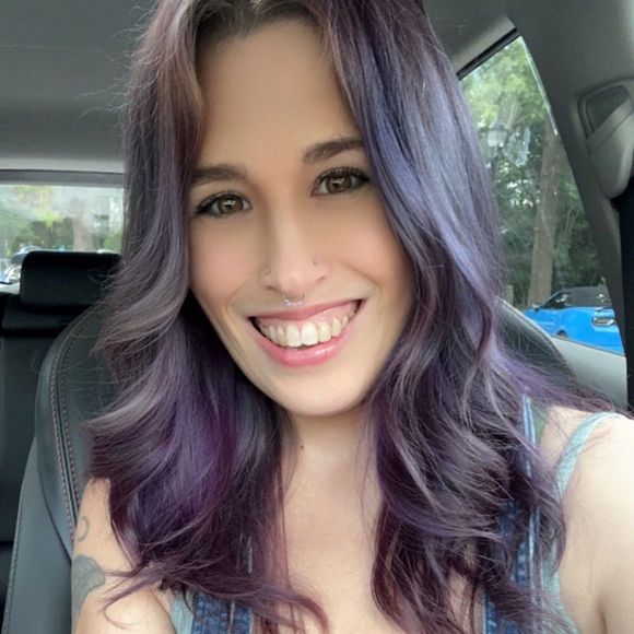 Meet your Posher, Jennifer - Picture 1 of 1